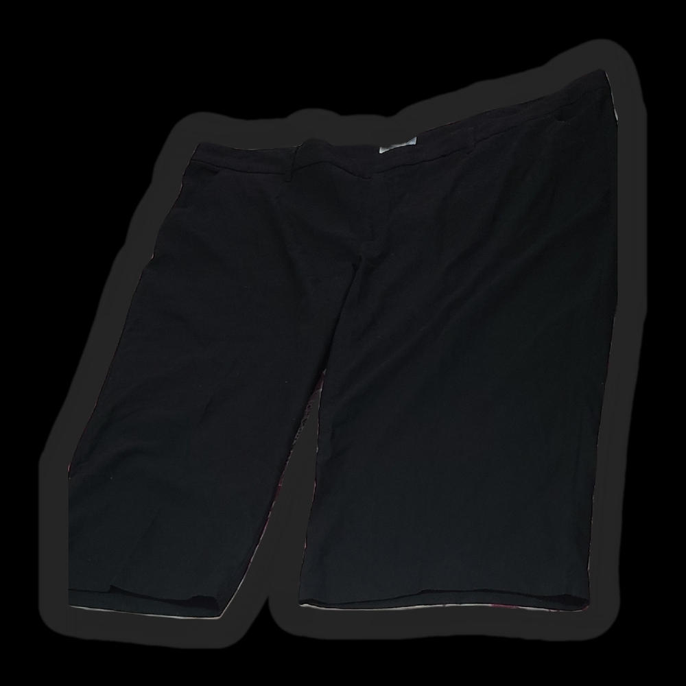 old navy plus size black Capri pants 30